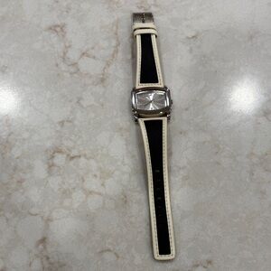 Analog women’s watch